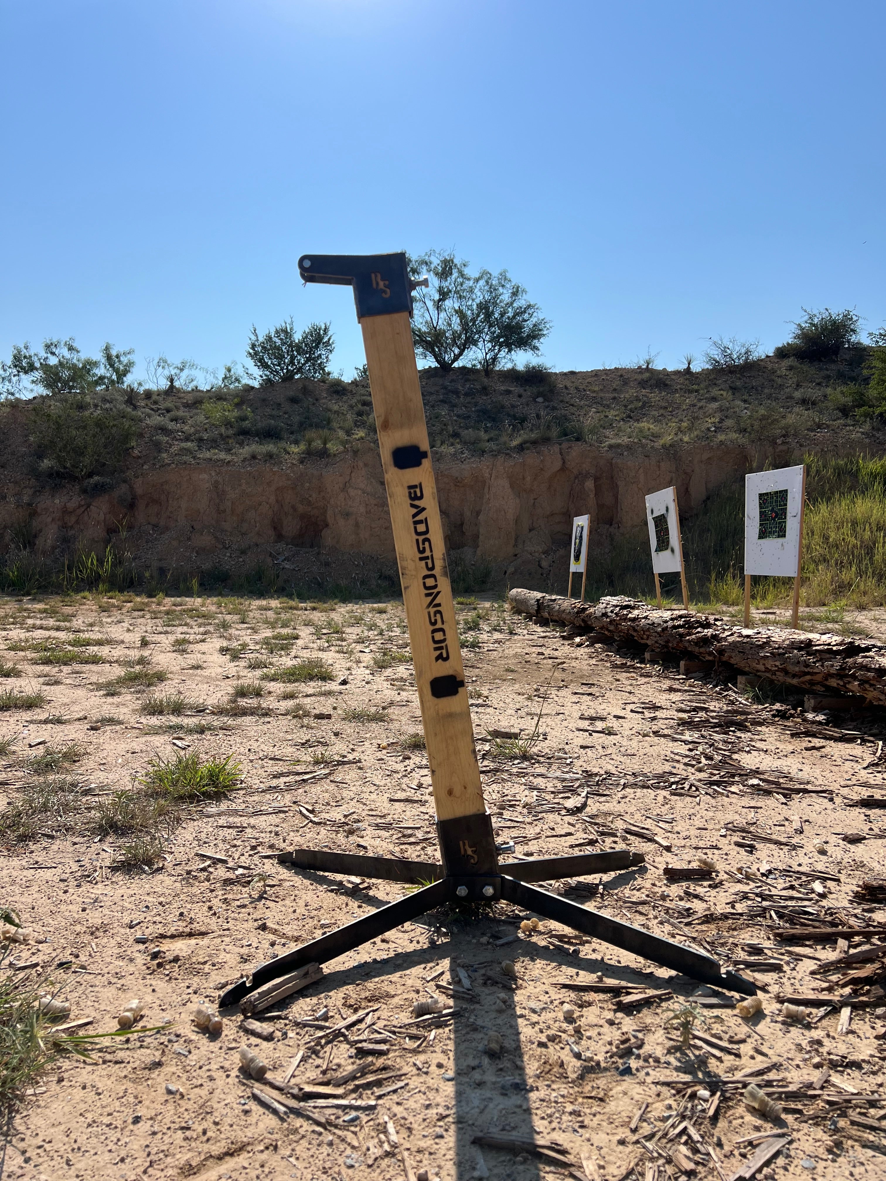 Range Stand and  Quick Release Hanger